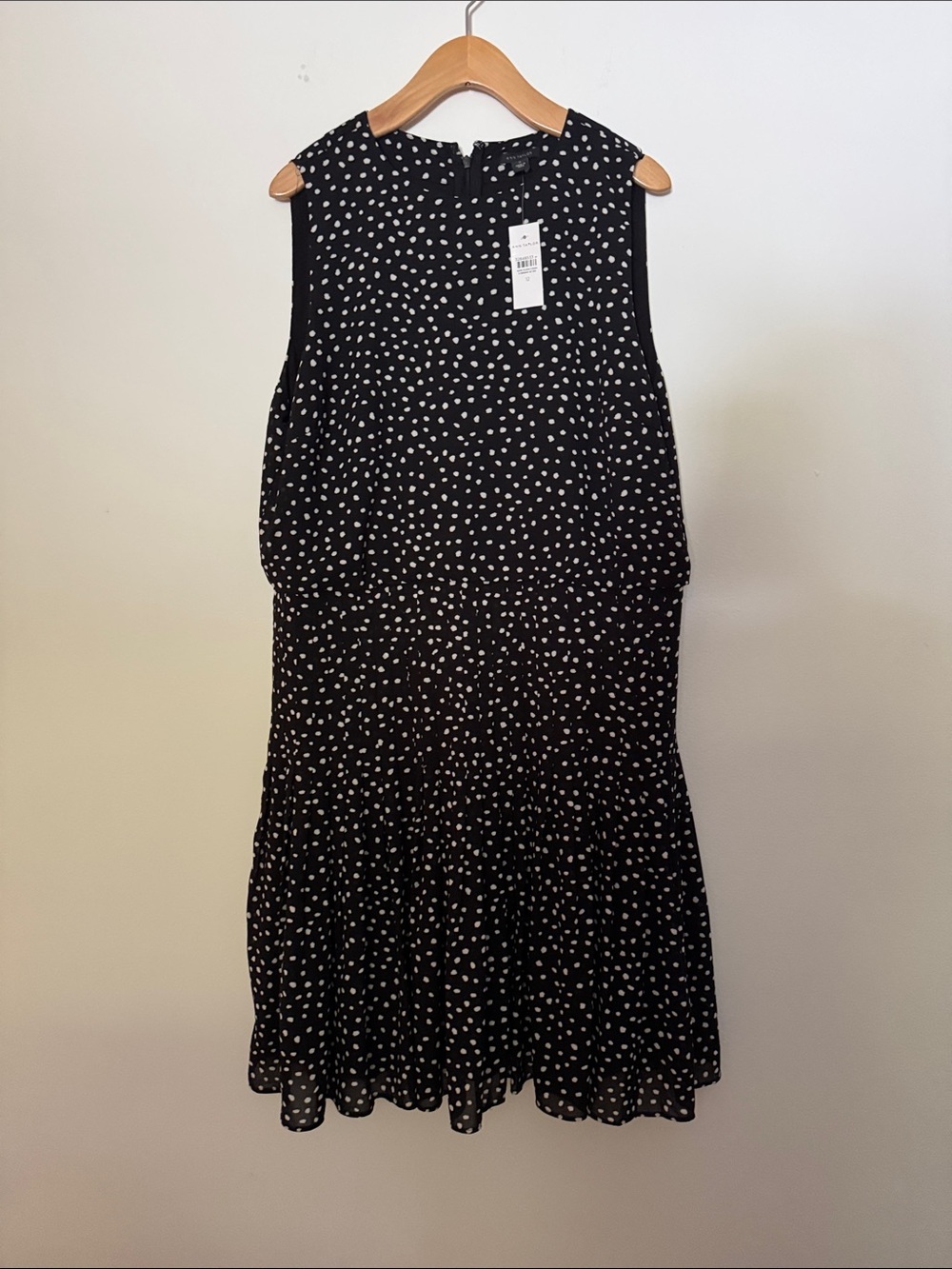 Ann Taylor Black and White Polka Dot Sleeveless Dress - Picture 4 of 6